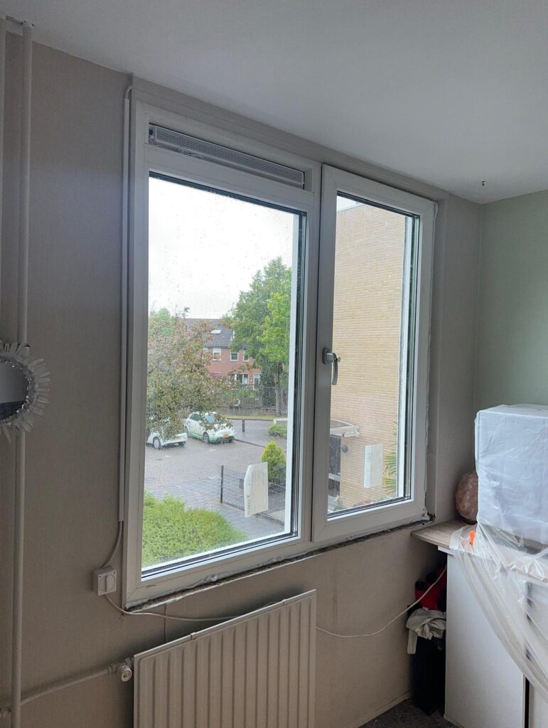 Triple glas beslaan aan de buitenkant